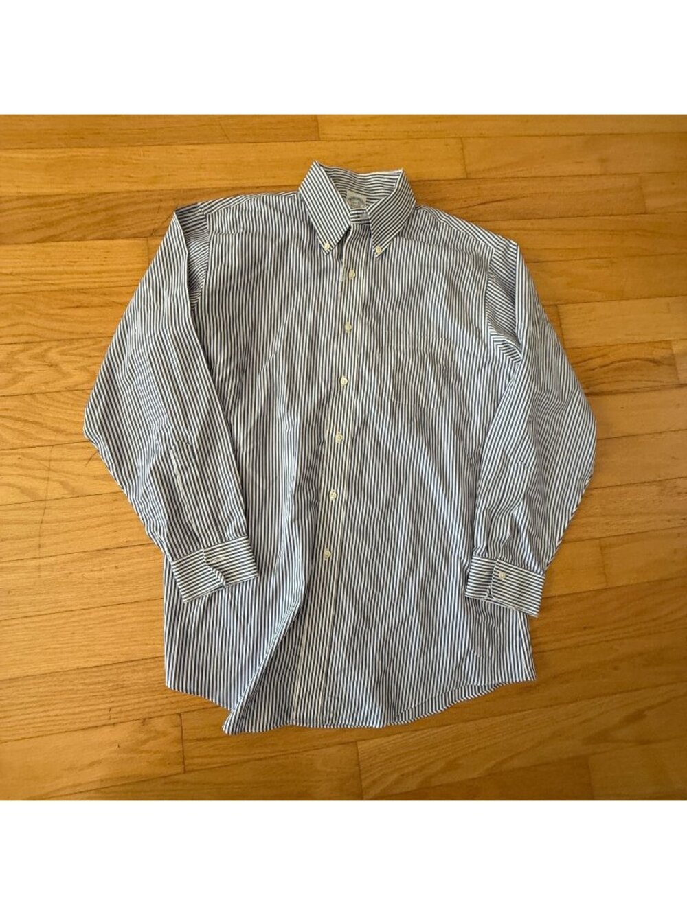 Brooks Brother Men's 16 1/2 - 33 Blue White Striped Button-down Dress Regent Ori